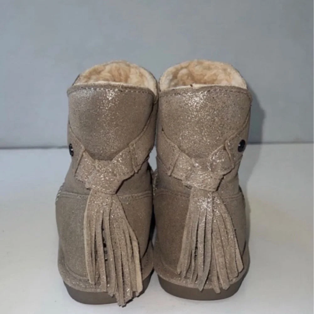 Bearpaw Natalia Fashion Boots size 3